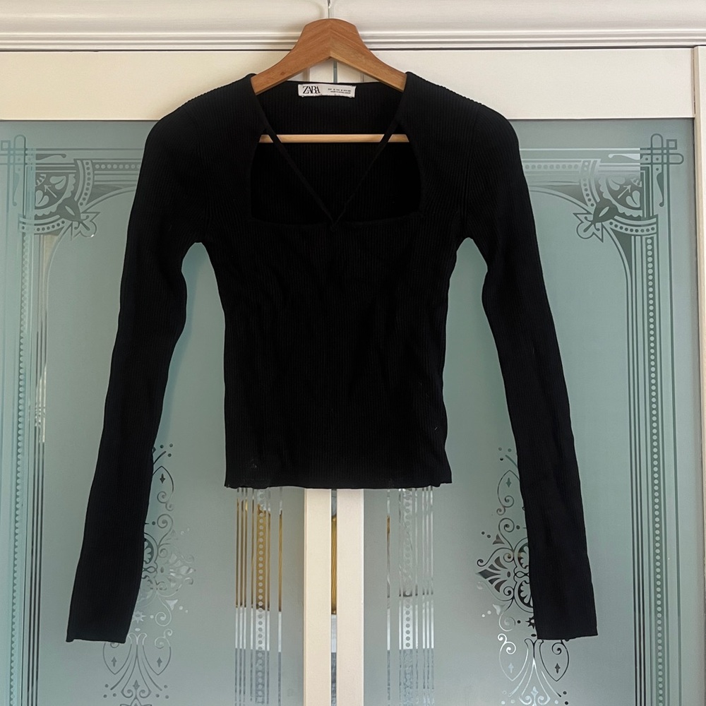 Zara Long sleeve Ribbed Shirt w/ Cutout Detail - S